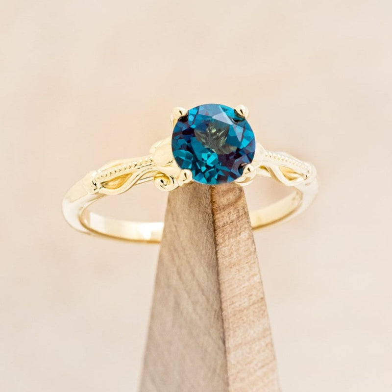 "ROSEMARY" - FLORAL-STYLE ENGAGEMENT RING WITH ROUND CUT LAB-GROWN ALEXANDRITE
