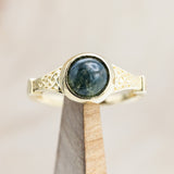 "SELENE" - ROUND CUT MOSS AGATE ENGAGEMENT RING WITH CELTIC SAILOR KNOT ENGRAVINGS-Staghead Designs