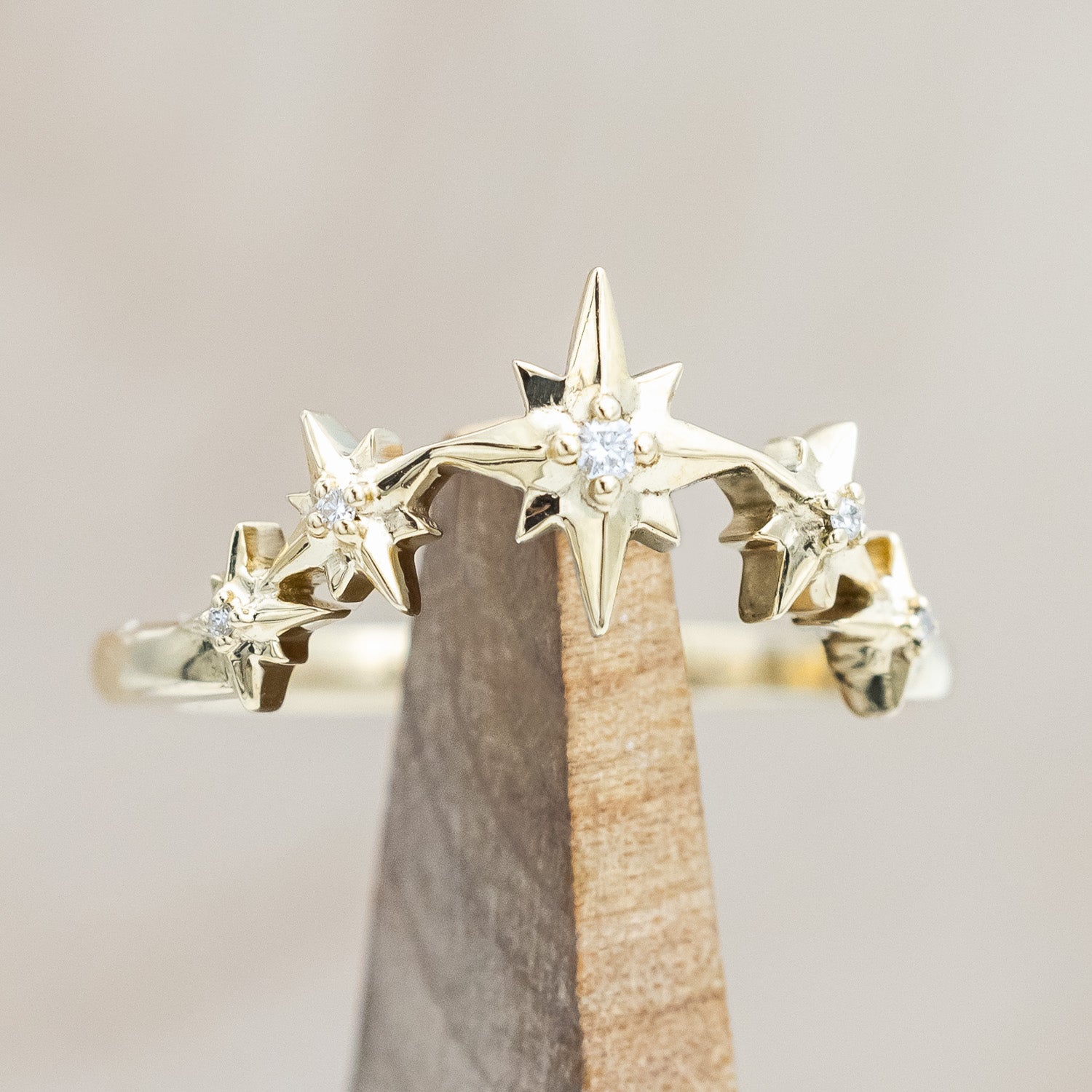 "Sidra" - celestial style diamond tracer