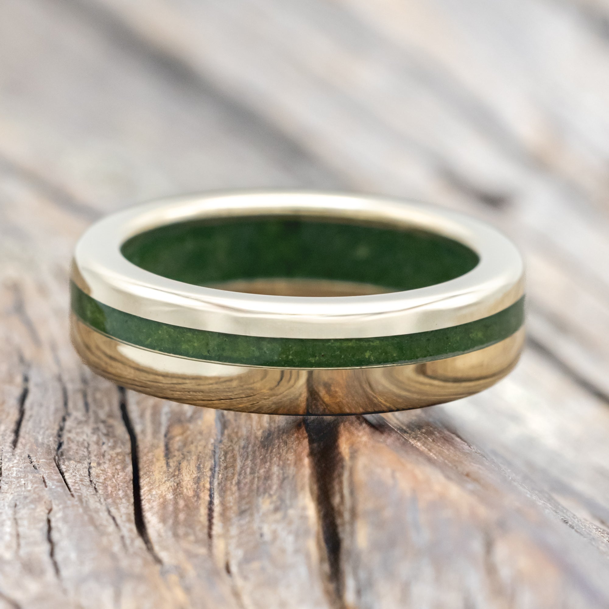 "VERTIGO" - MOSS INLAY & LINING WEDDING RING-Staghead Designs