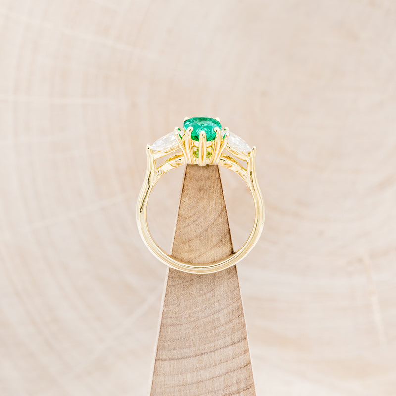"VOGUE" - PEAR-CUT LAB-GROWN EMERALD ENGAGEMENT RING WITH MOISSANITE ACCENTS