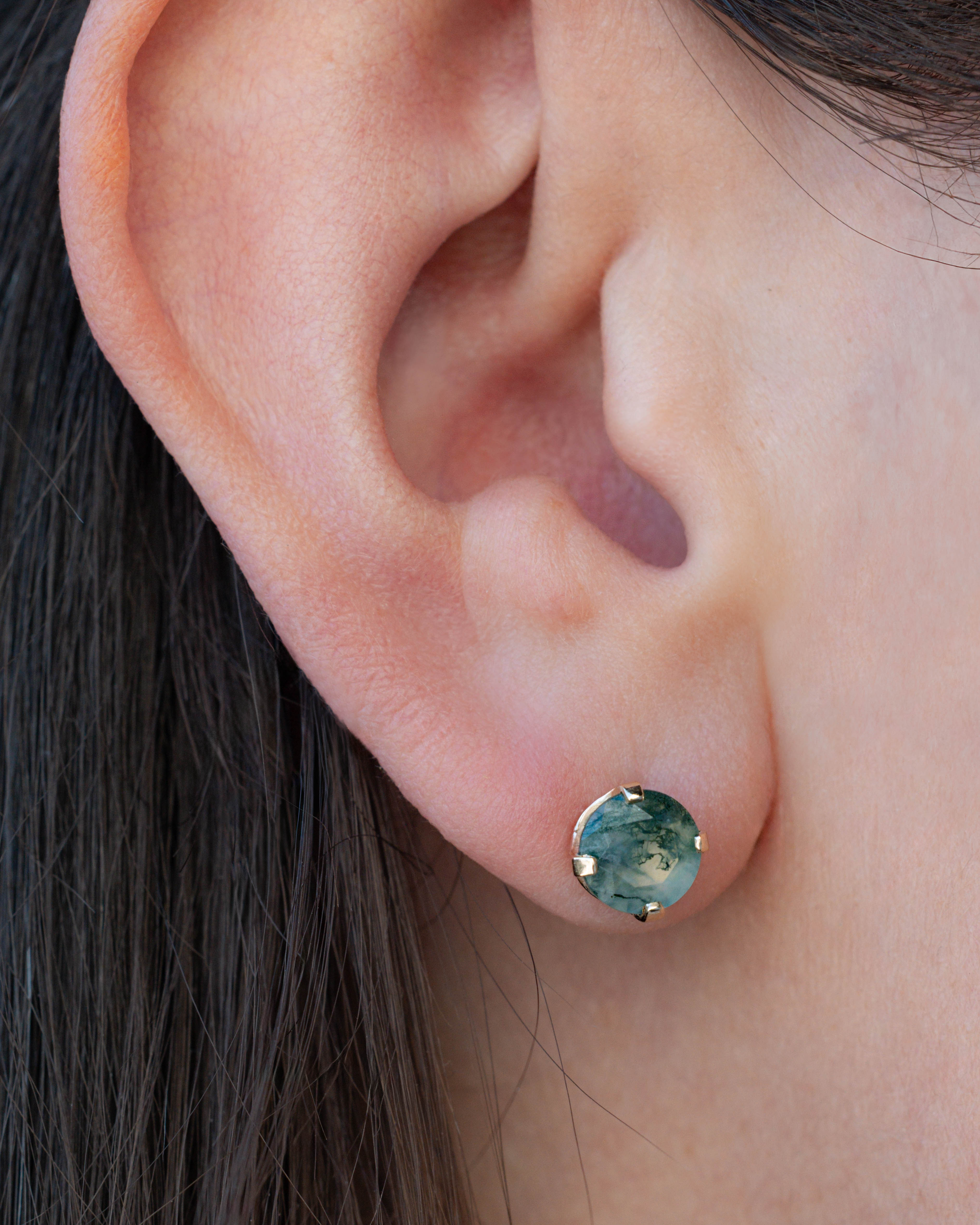 ROUND MOSS AGATE STUD EARRINGS IN 14K GOLD-Staghead Designs