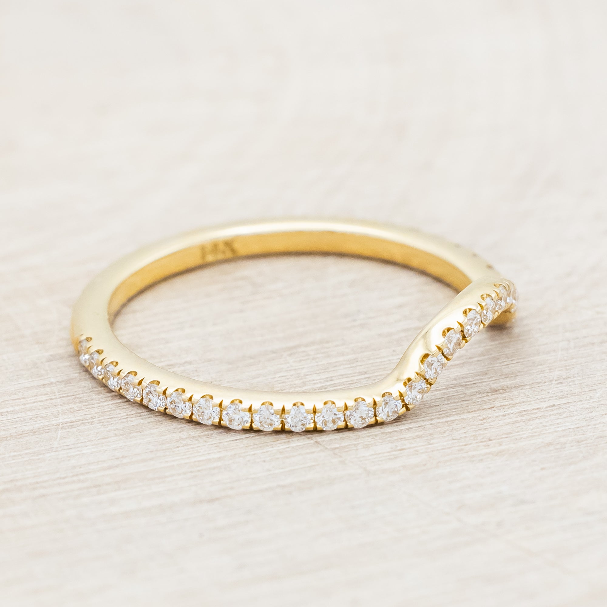 "Merrow" - Contoured Tracer With Diamond Accents-Staghead Designs
