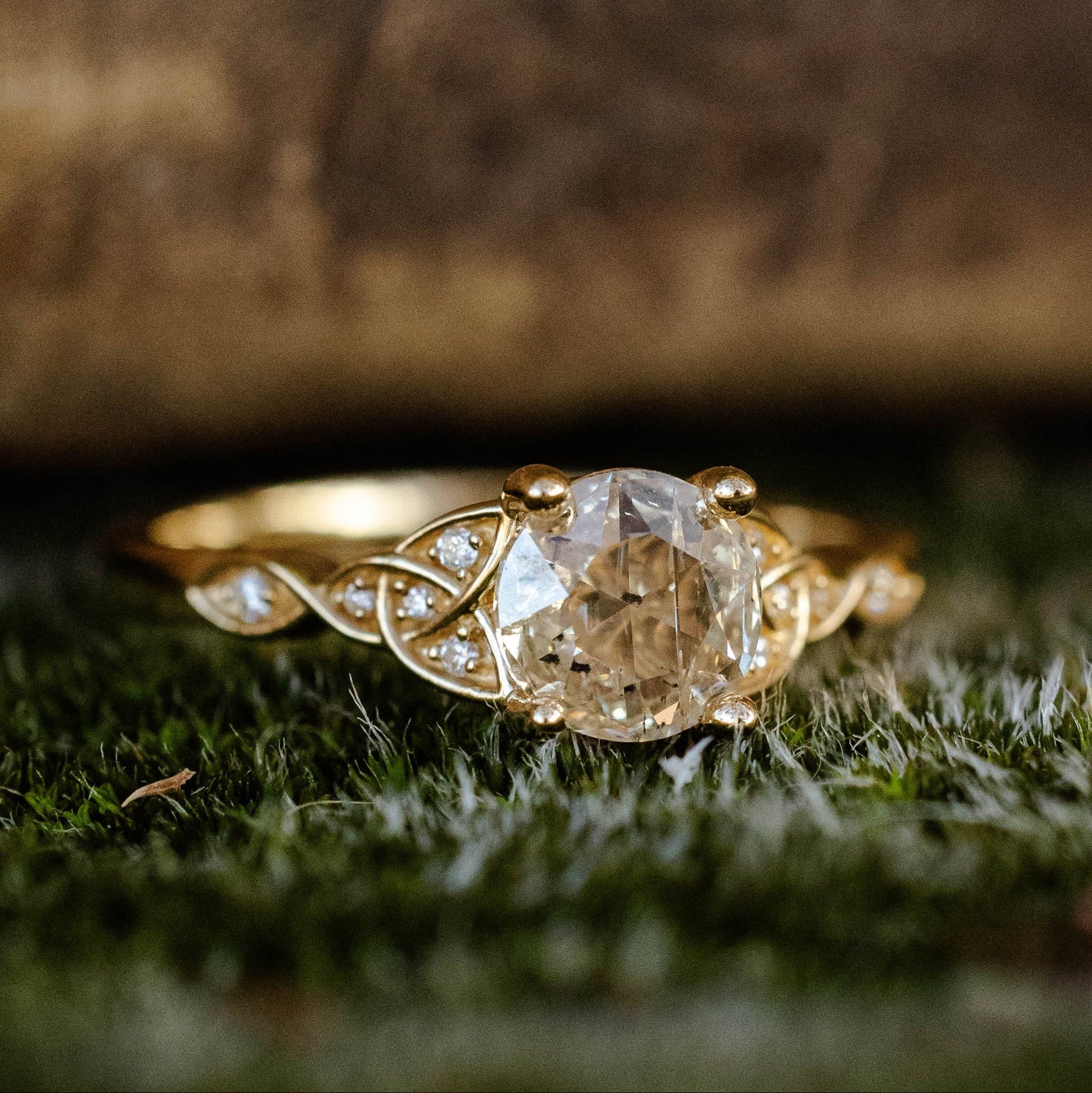 "AIFE" - CELTIC KNOT DESIGNED ENGAGEMENT RING WITH A 1.05CT ROUND CUT CHAMPAGNE DIAMOND-Staghead Designs