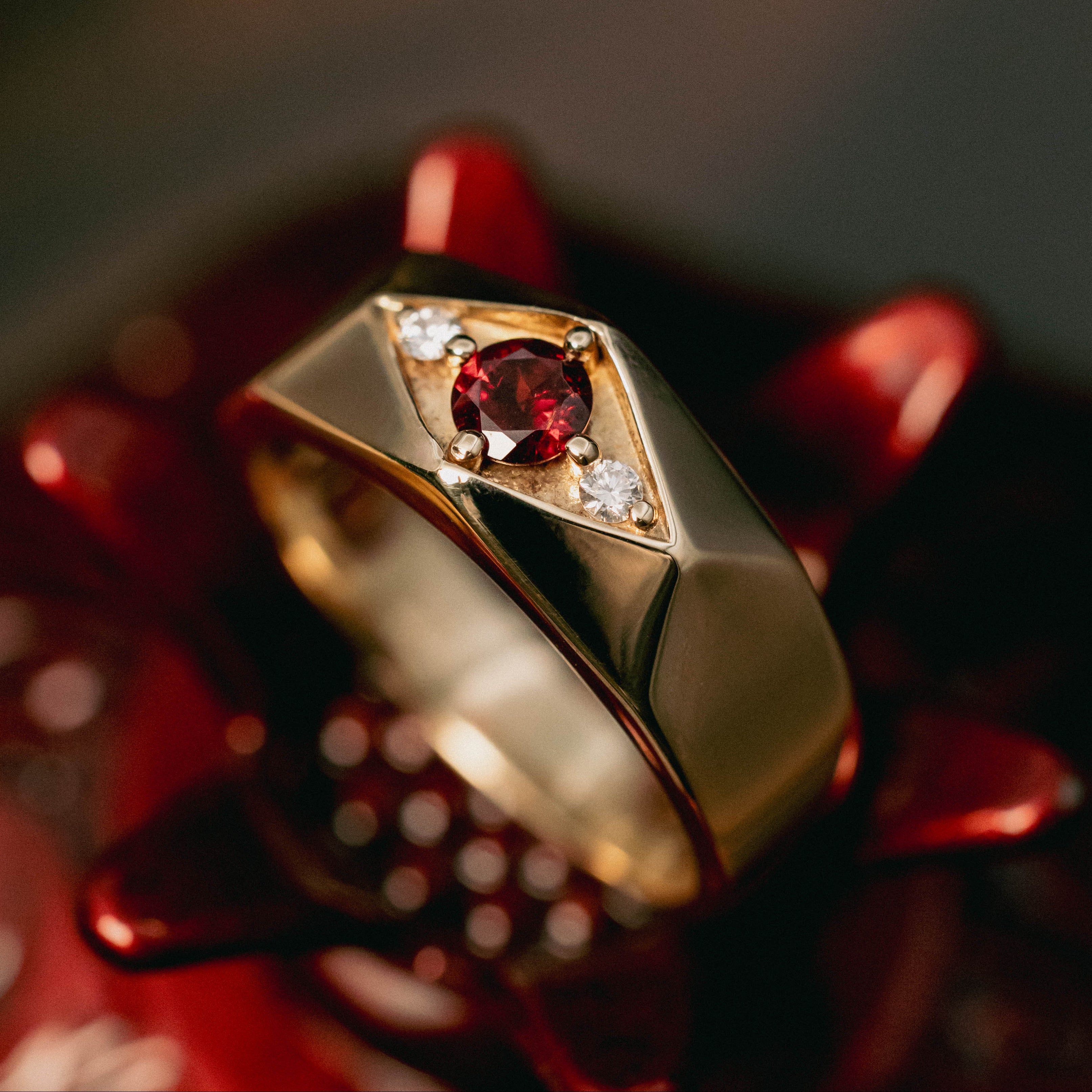 MEN'S ROUND CUT ENGAGEMENT RING WITH DIAMOND ACCENTS-Staghead Designs