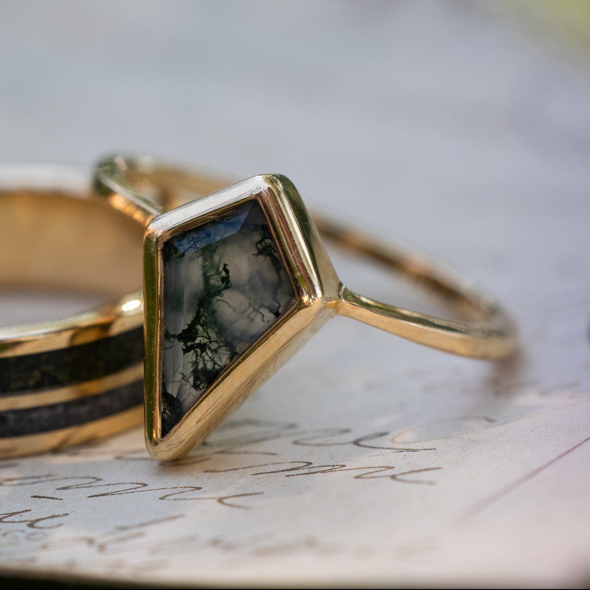 "Willa" - Kite Cut Moss Agate Solitaire Engagement Ring With Tracer-Staghead Designs