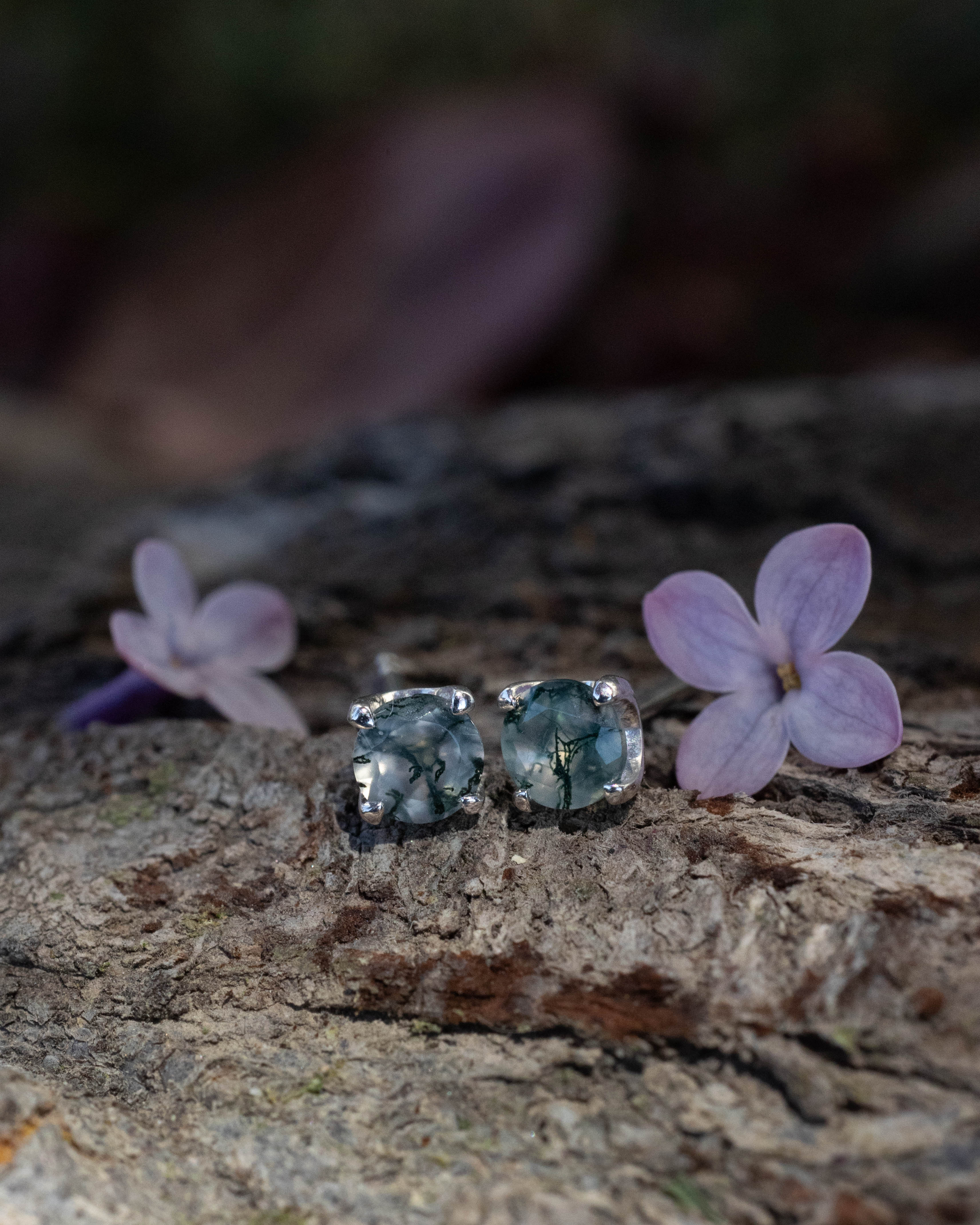 ROUND MOSS AGATE STUD EARRINGS IN 14K GOLD-Staghead Designs