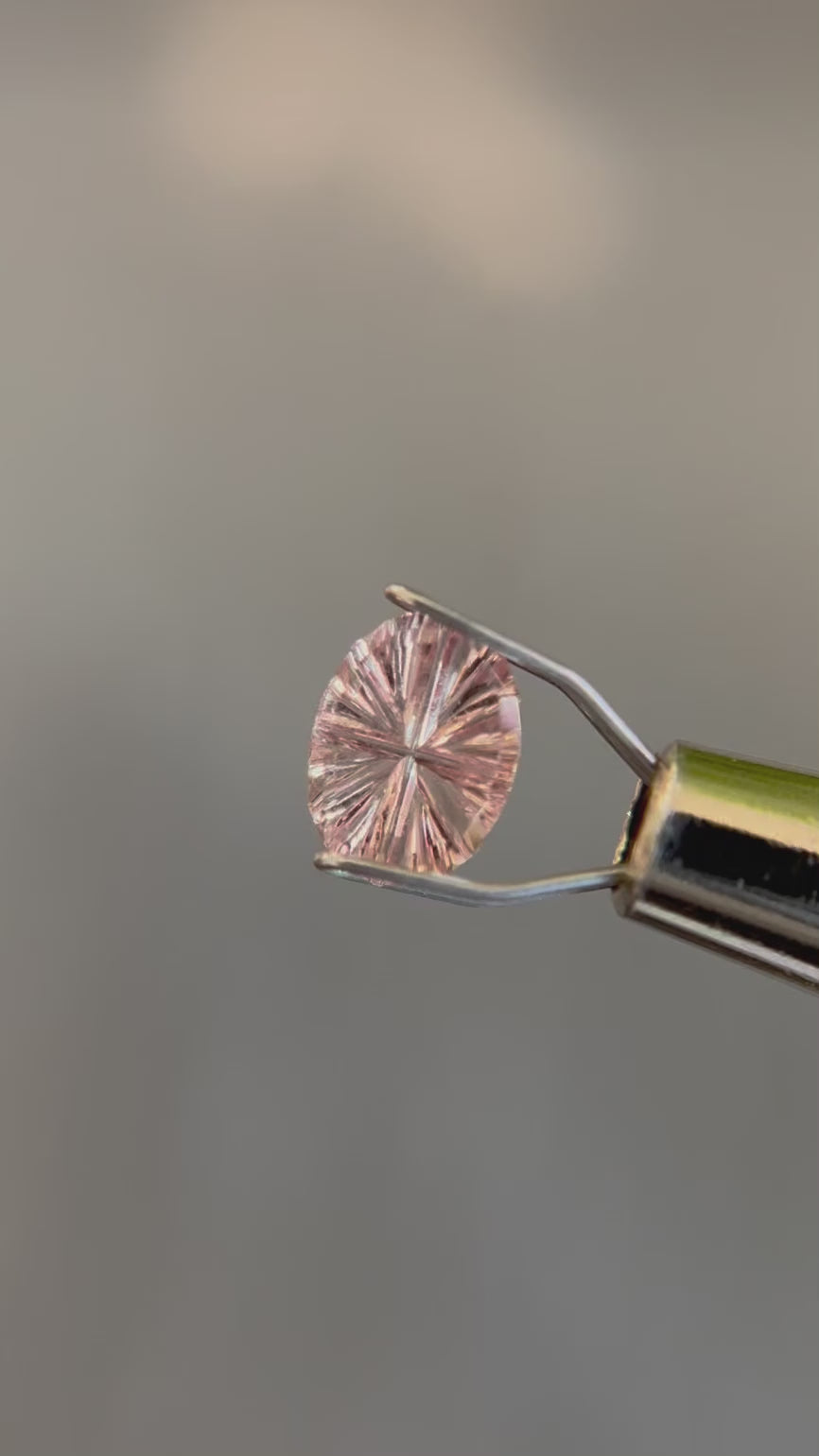 69ct 6.8x5.3x1.57mm OVAL STARBRITE CUT PEACH MADAGASCAR SAPPHIRE