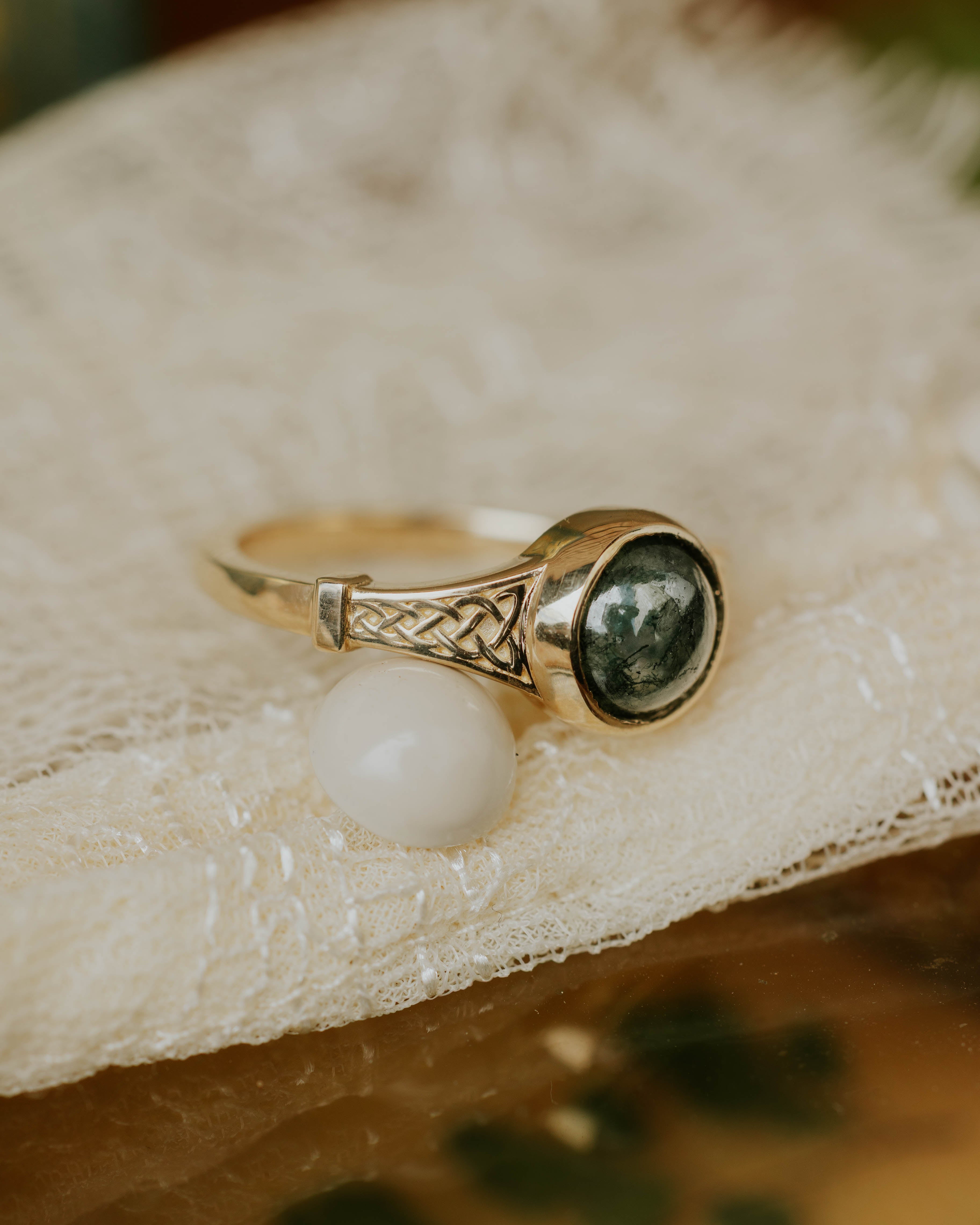 "SELENE" - ROUND CUT MOSS AGATE ENGAGEMENT RING WITH CELTIC SAILOR KNOT ENGRAVINGS-Staghead Designs
