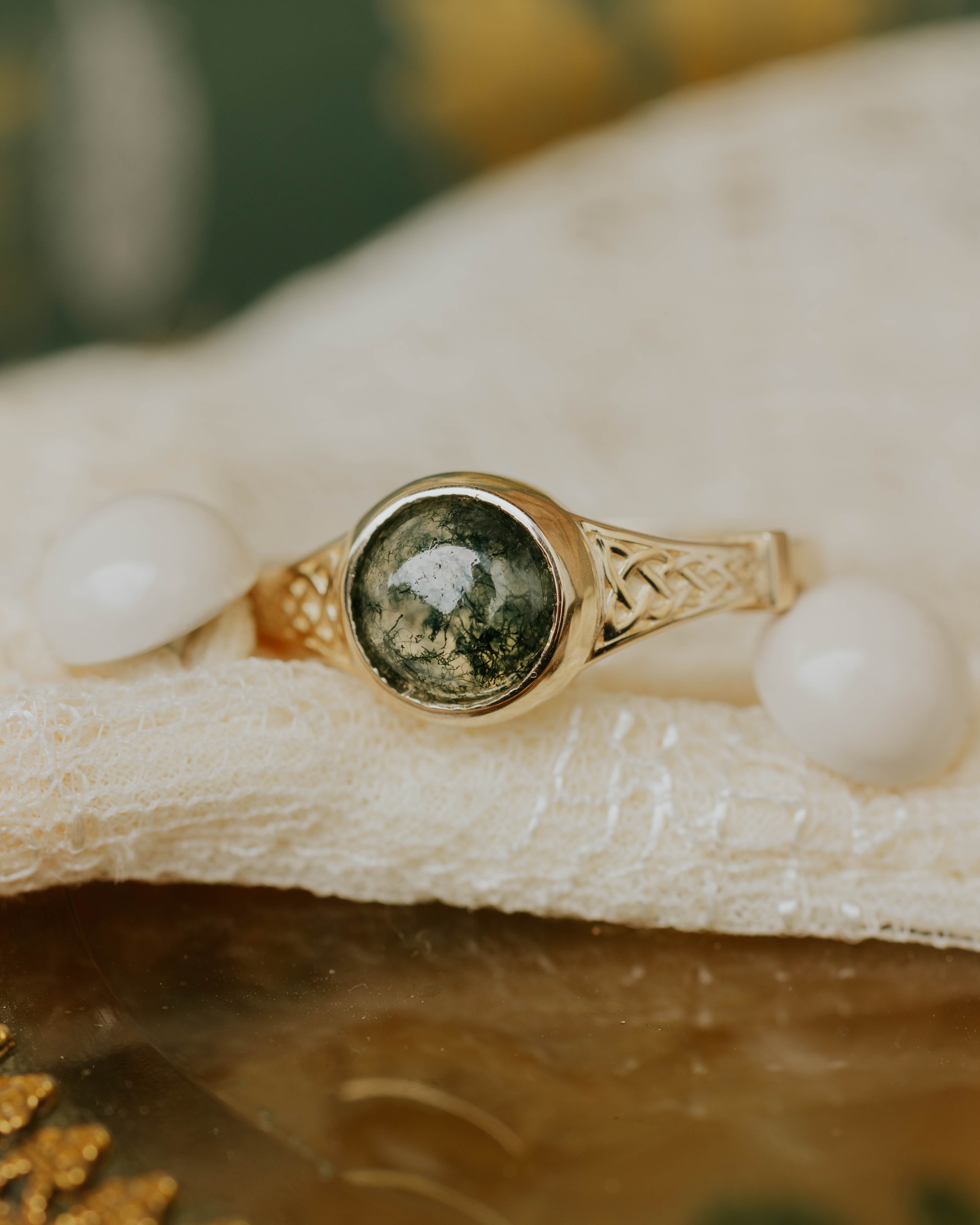 "SELENE" - ROUND CUT MOSS AGATE ENGAGEMENT RING WITH CELTIC SAILOR KNOT ENGRAVINGS-Staghead Designs