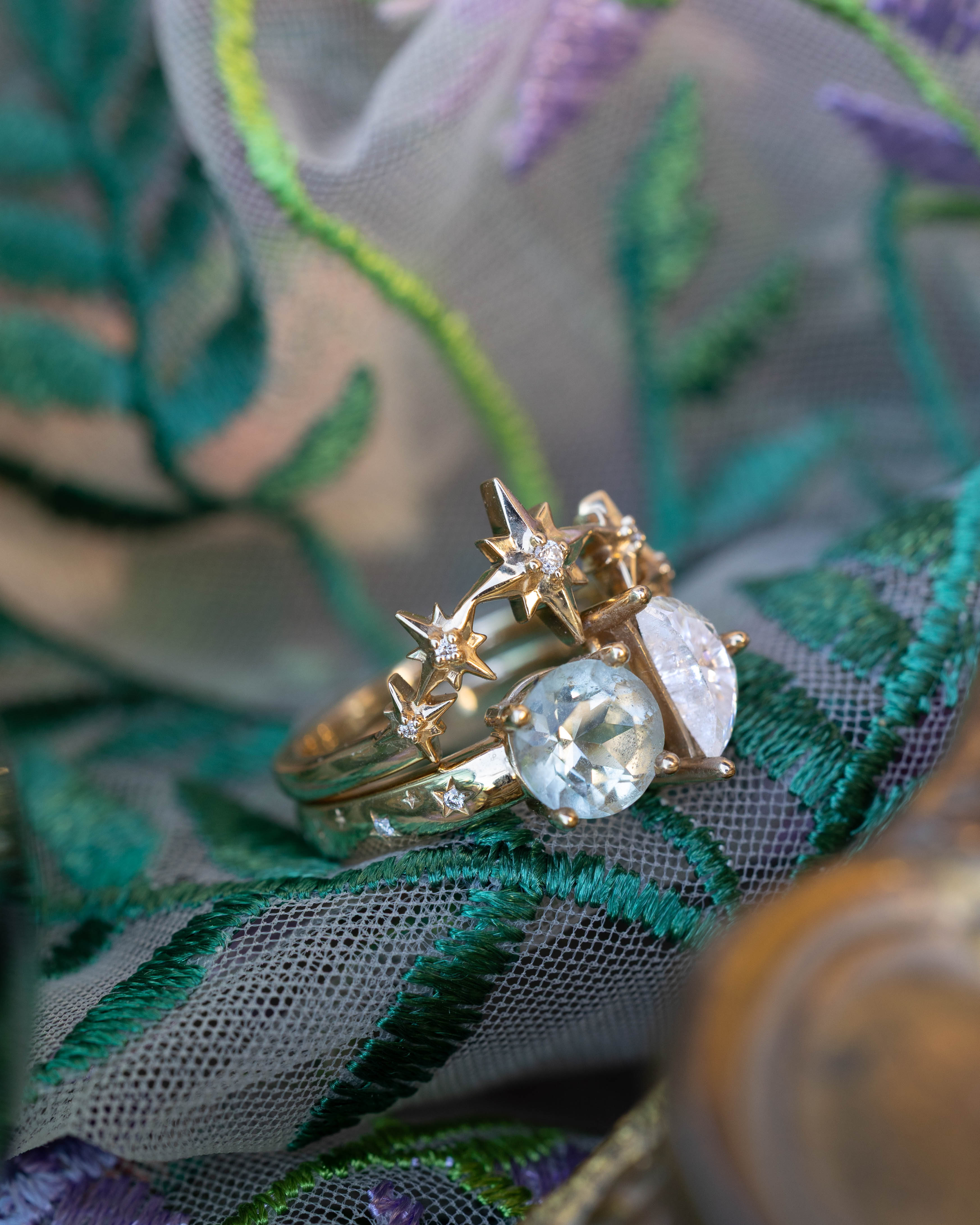 "SIDRA" - TOI ET MOI ROUND CUT GREEN PRASIOLITE ENGAGEMENT RING WITH CRESCENT MOON MOISSANITE ACCENT & DIAMOND TRACER-Staghead Designs