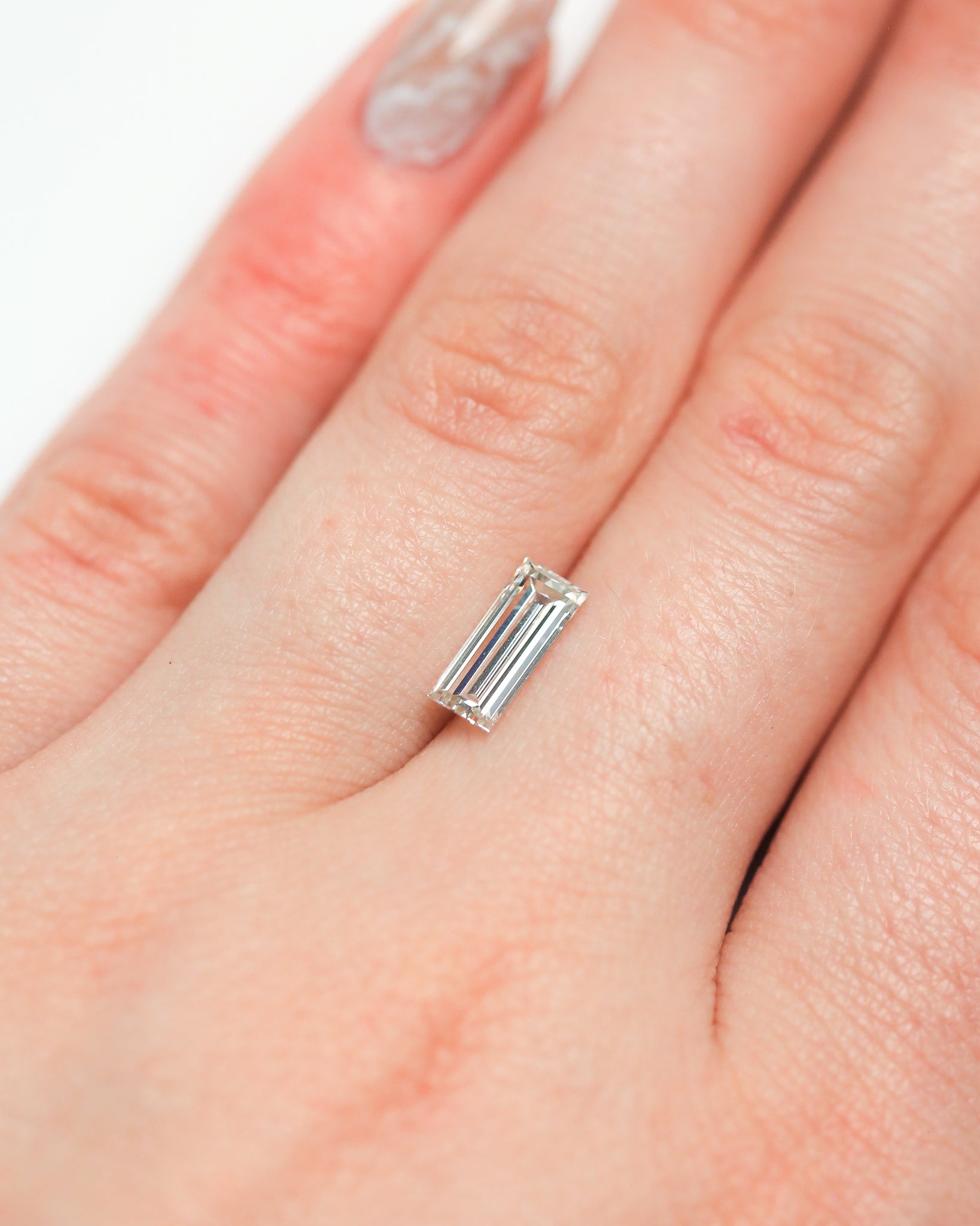 "GENESIS" - BAGUETTE STEP-CUT VS2 I GIA-CERTIFIED DIAMOND-7