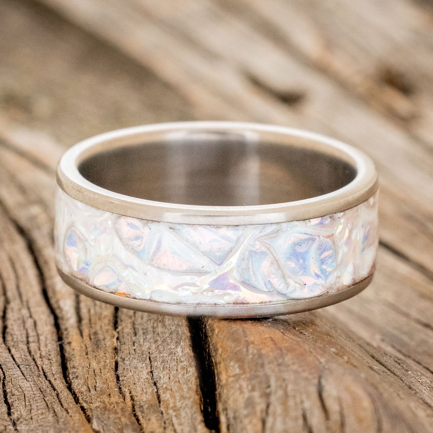 "RAINIER" - PEARL BURL DICHROLAM WEDDING BAND-3