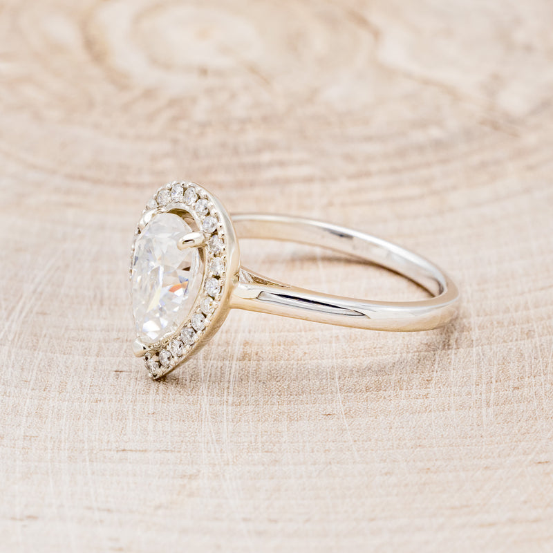 "ARABELLA" - PEAR-SHAPED MOISSANITE ENGAGEMENT RING WITH DIAMOND HALO