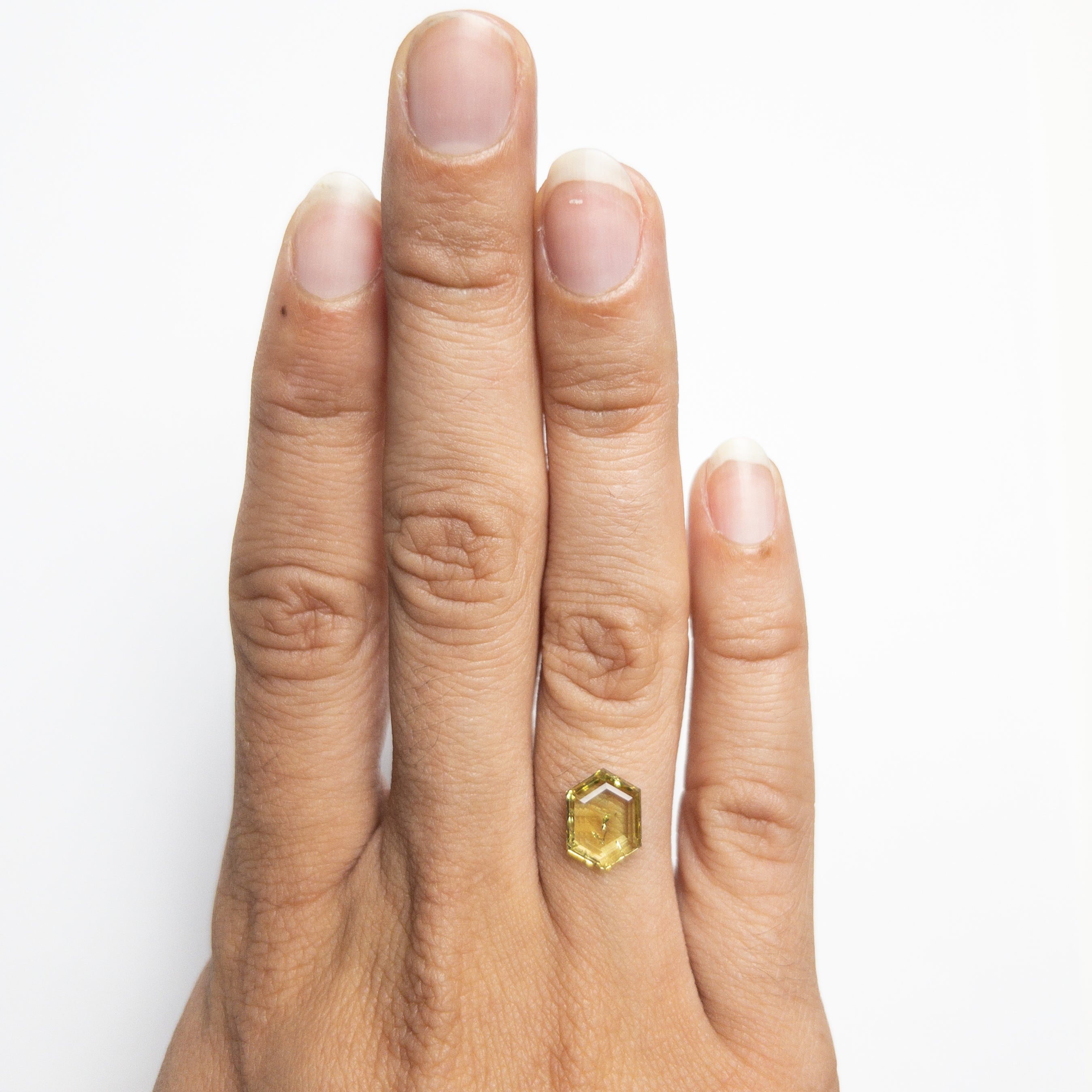 2.59ct 10.06x7.65x2.77mm Hexagon Portrait Cut Sapphire 21603-16-3