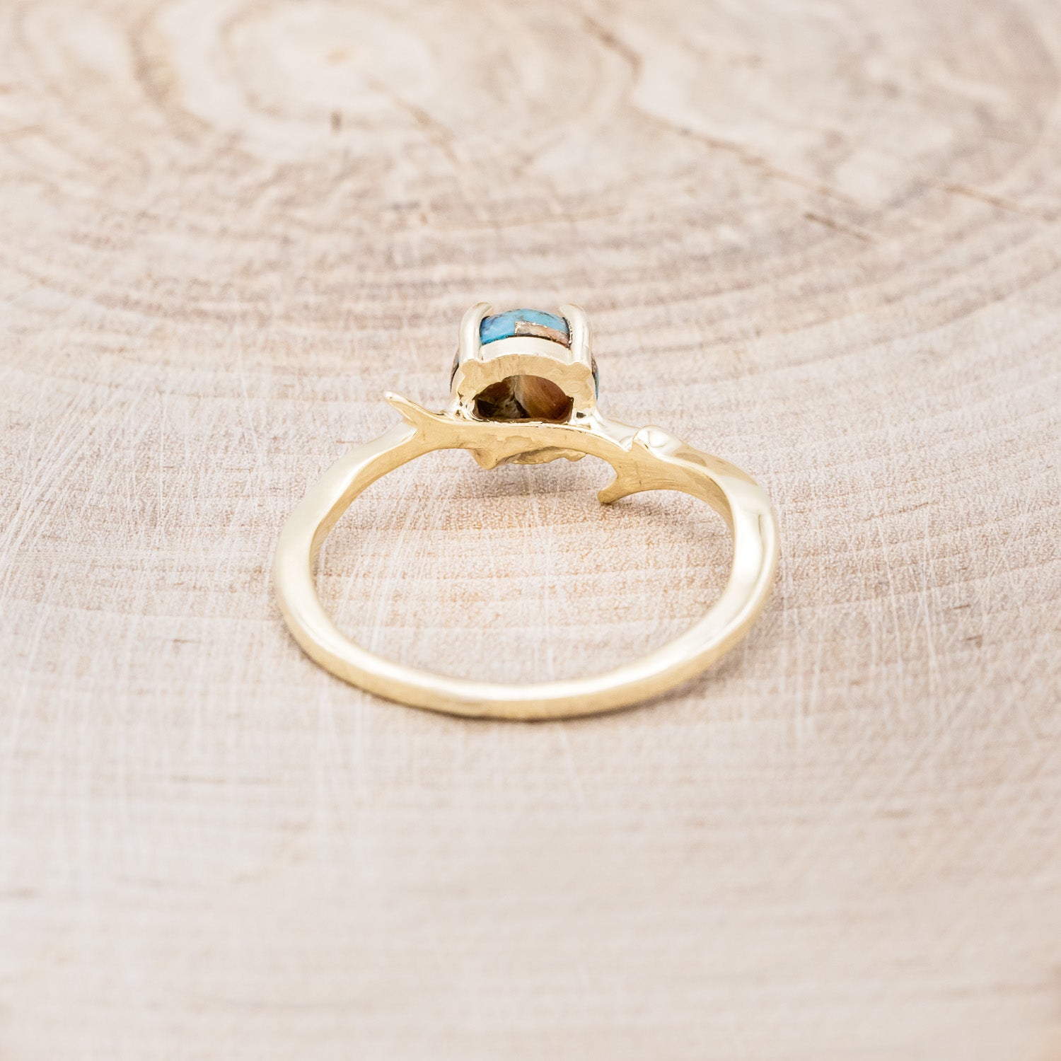 "ARTEMIS" - ROUND CUT SPINY OYSTER TURQUOISE ENGAGEMENT RING WITH AN ANTLER-STYLE STACKING BAND-11