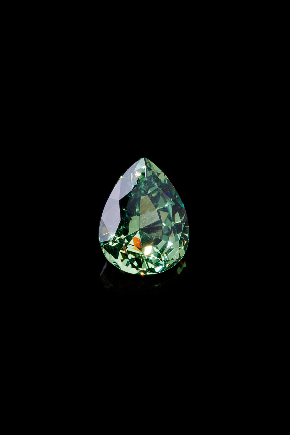"EVORA" - PEAR-SHAPED DEMANTOID GARNET-4