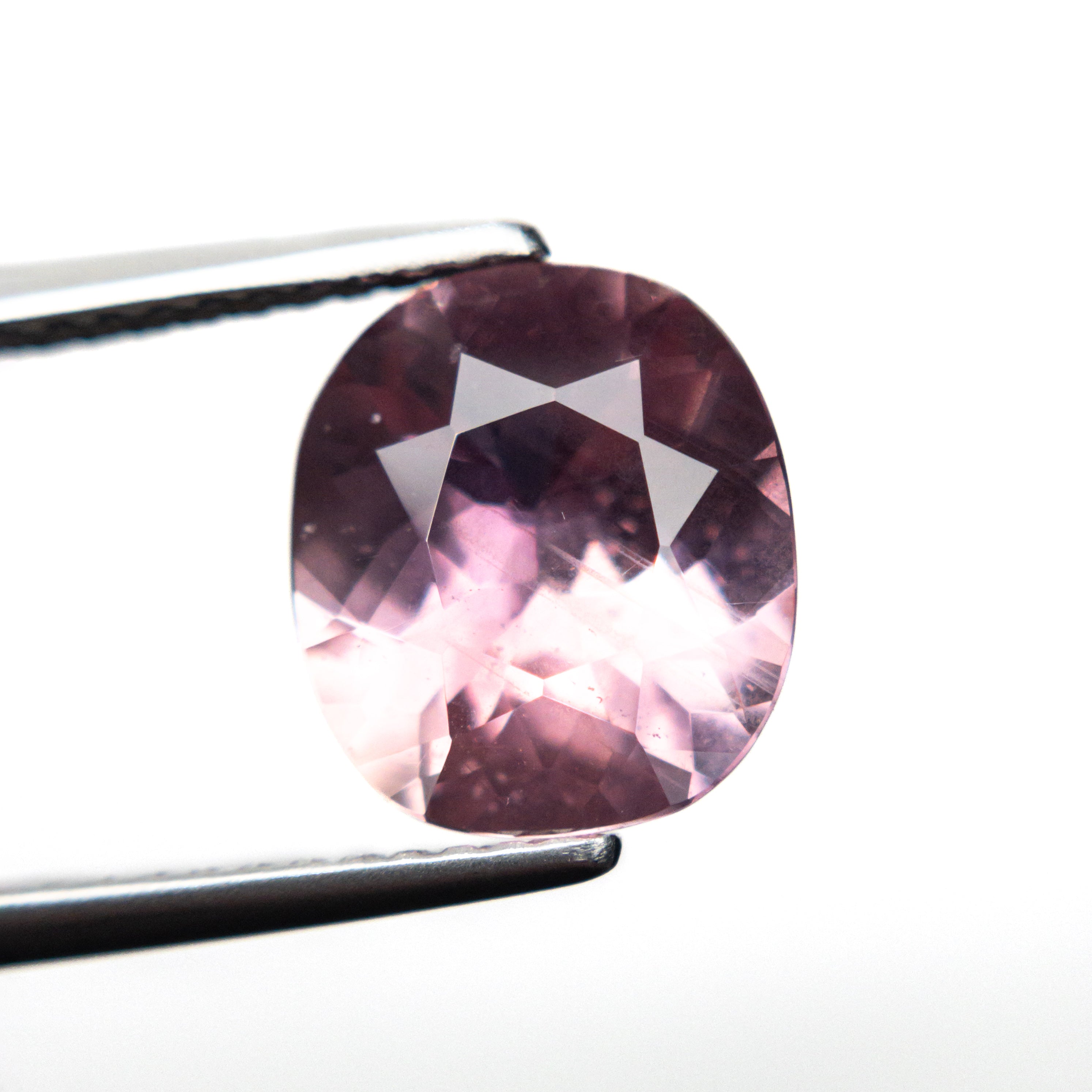 3.07ct 9.65x8.46x4.86mm Oval Brilliant Sapphire 22750-01-Staghead Designs