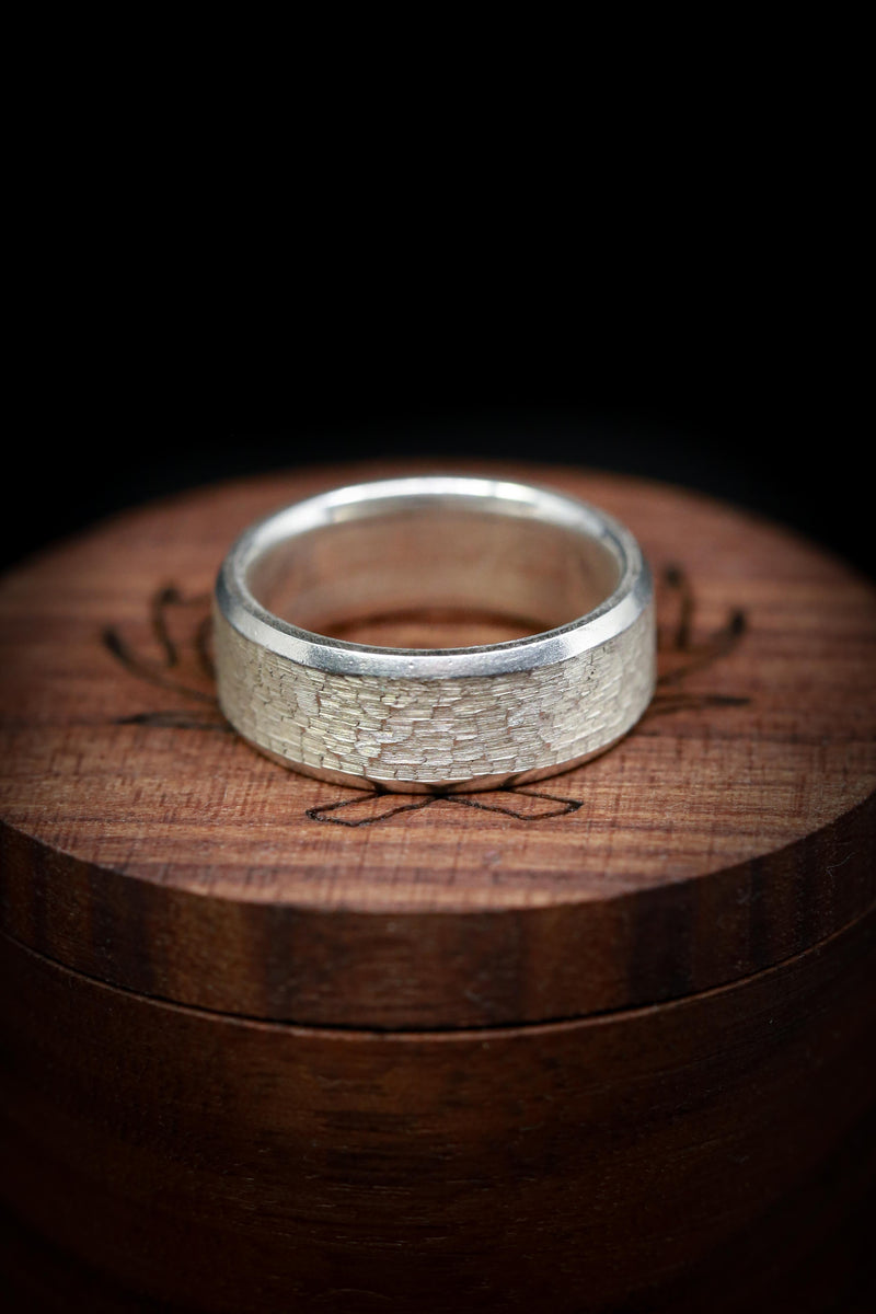 SOLID METAL WEDDING BAND WITH HAMMERED FINISH