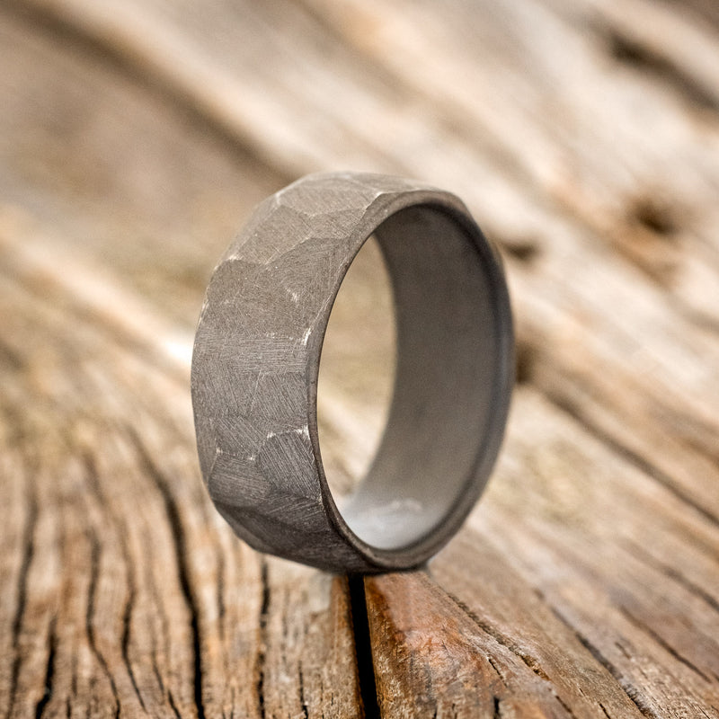 Your Guide to Choosing the Perfect Titanium Rings for Men