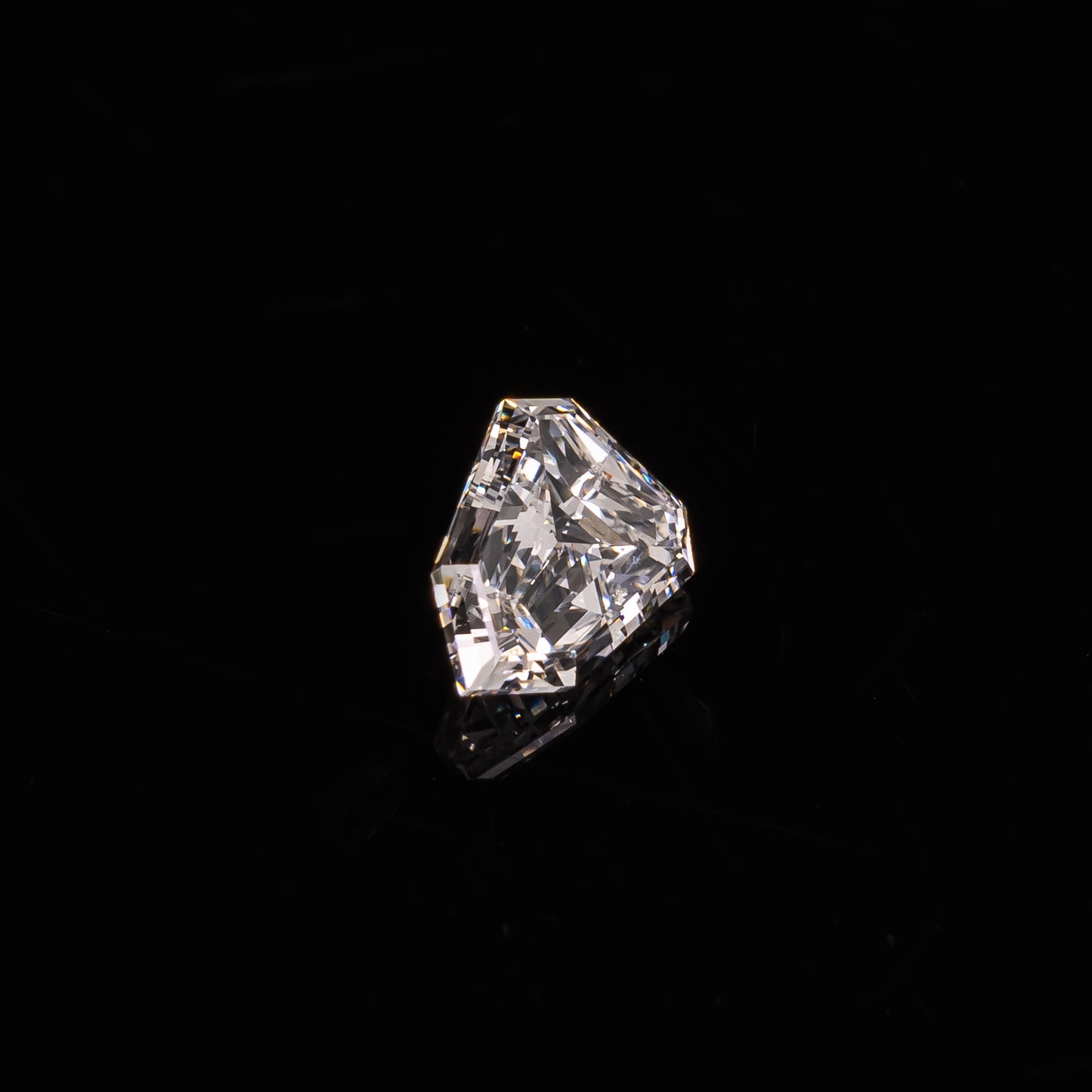 0.63ct 6.4x5mm SHIELD CUT DIAMOND-5