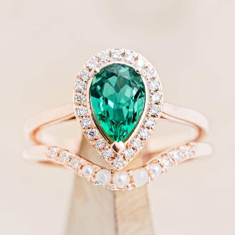 "ARABELLA" - PEAR-SHAPED LAB-GROWN EMERALD ENGAGEMENT RING WITH DIAMOND ACCENTS & PEARL TRACER-19
