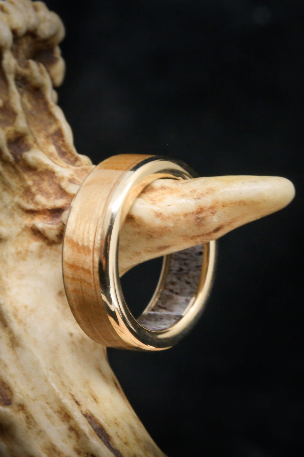 "EZRA" - WHISKEY BARREL OAK WEDDING RING FEATURING AN ANTLER LINED BAND-18