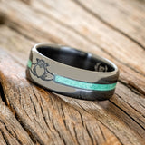CLADDAGH ENGRAVED RING WITH MALACHITE INLAY