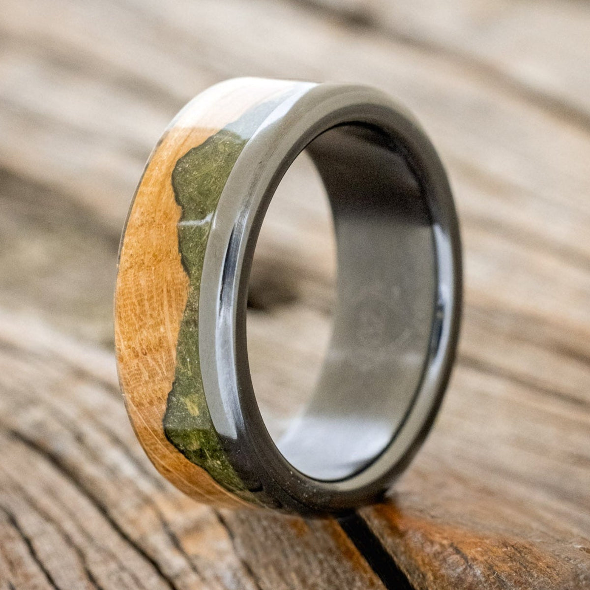 "EZRA" - WHISKEY BARREL OAK WITH MOSS WEDDING RING-4