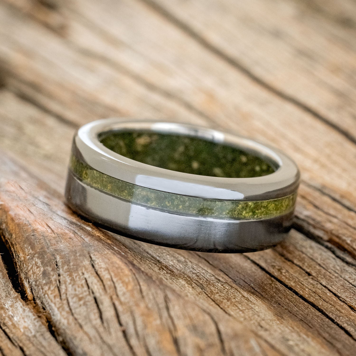 "VERTIGO" - MOSS INLAY & LINING WEDDING RING-7