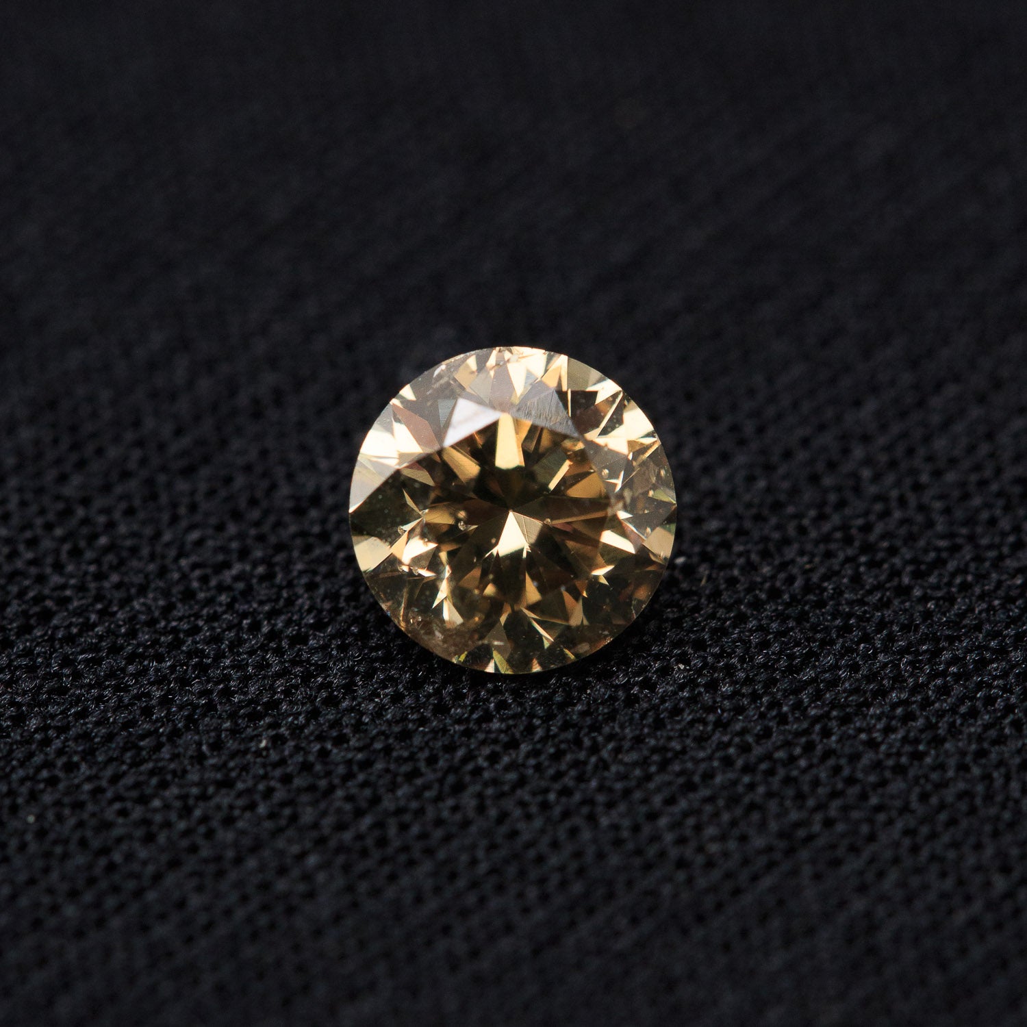 1.14ct 6.57mm ROUND BRILLIANT CUT CHAMPAGNE DIAMOND
