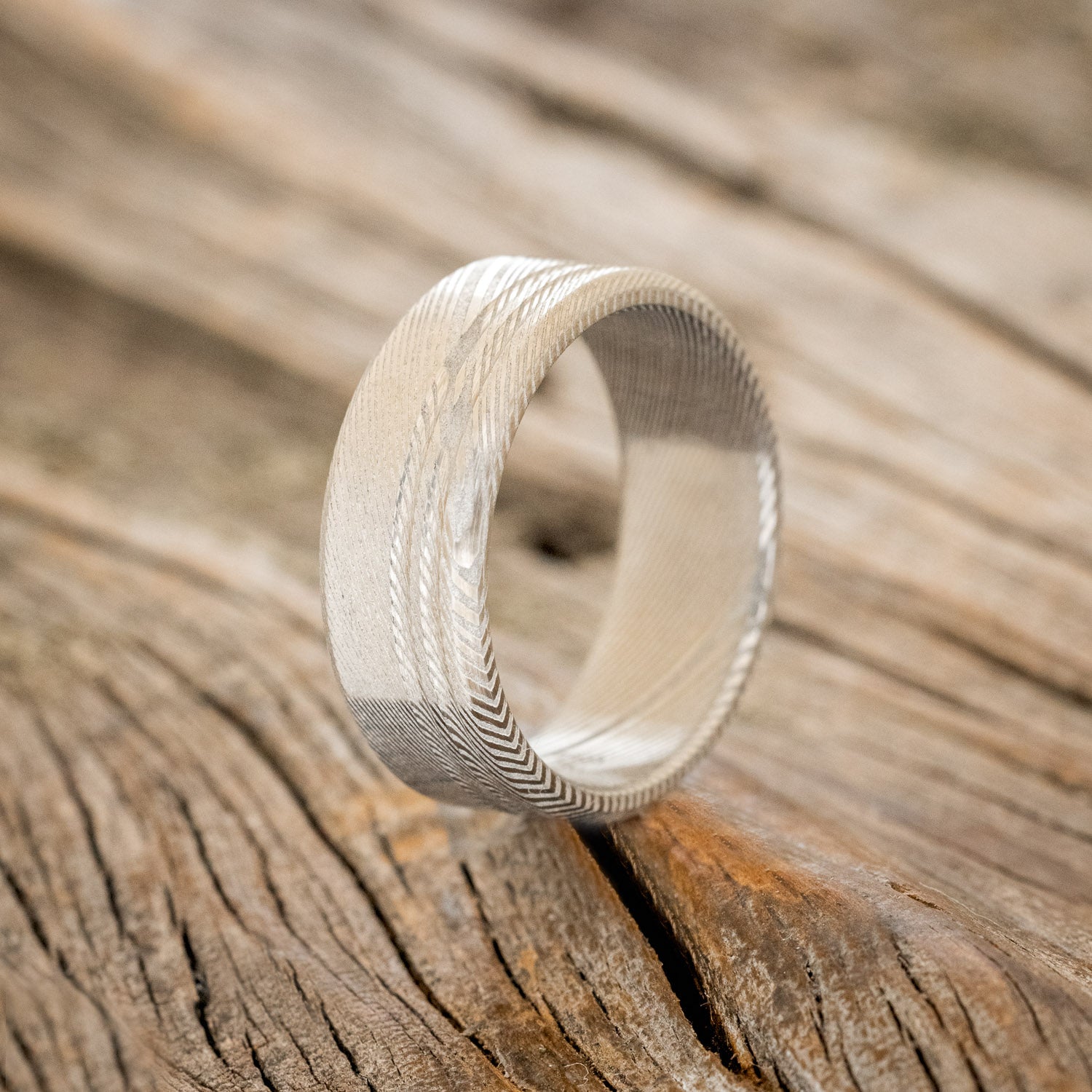 MATCHING SET OF SOLID METAL WEDDING BANDS WITH OFFSET CUT ETCHING-9