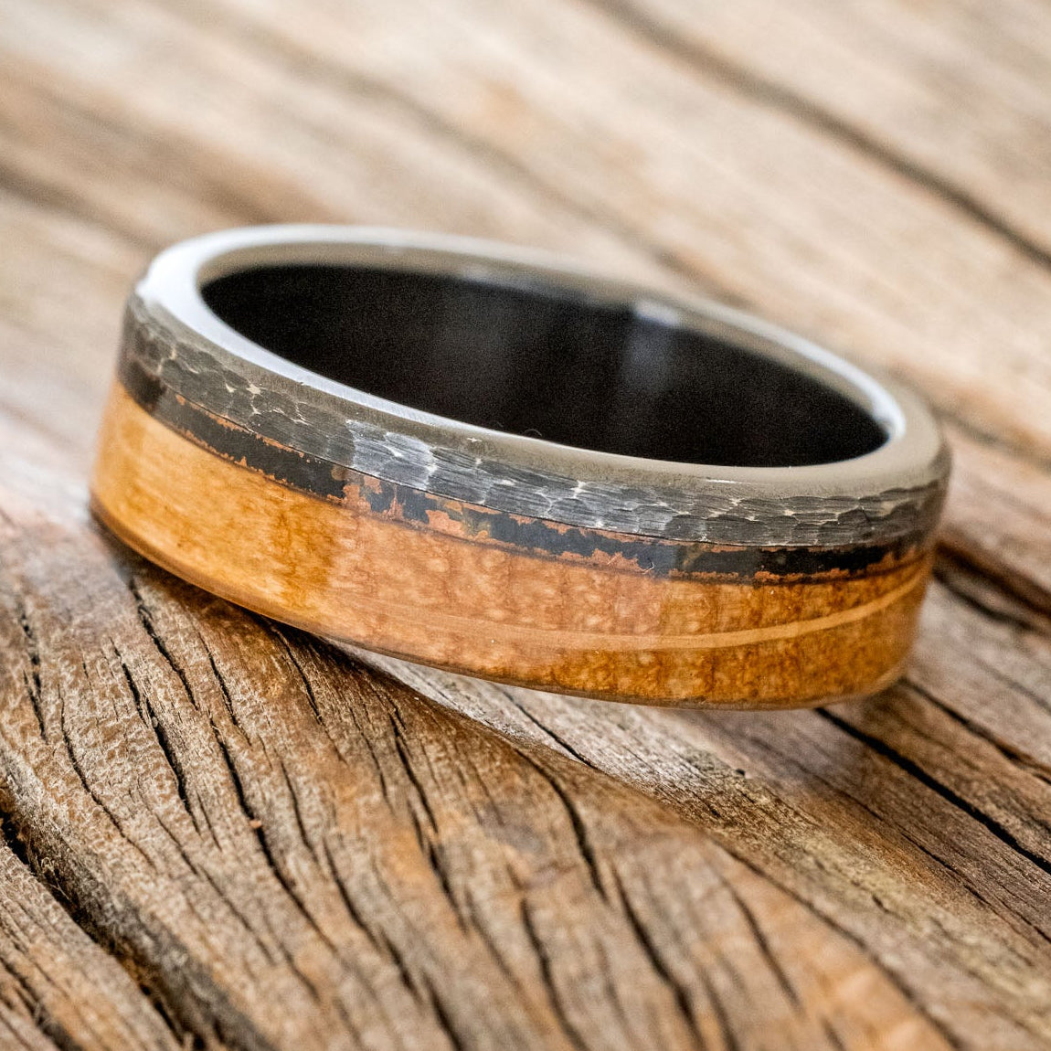 "EZRA" - WHISKEY BARREL & PATINA COPPER WEDDING RING WITH A HAMMERED FINISH-2