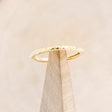 DAINTY GOLD STACKING RING WITH HAMMERED FINISH