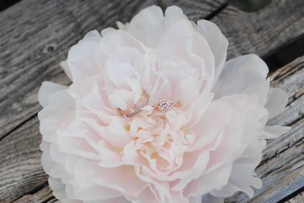 "VERTIGO" - OPAL WEDDING RING FEATURING A HAMMERED 14K GOLD BAND-6