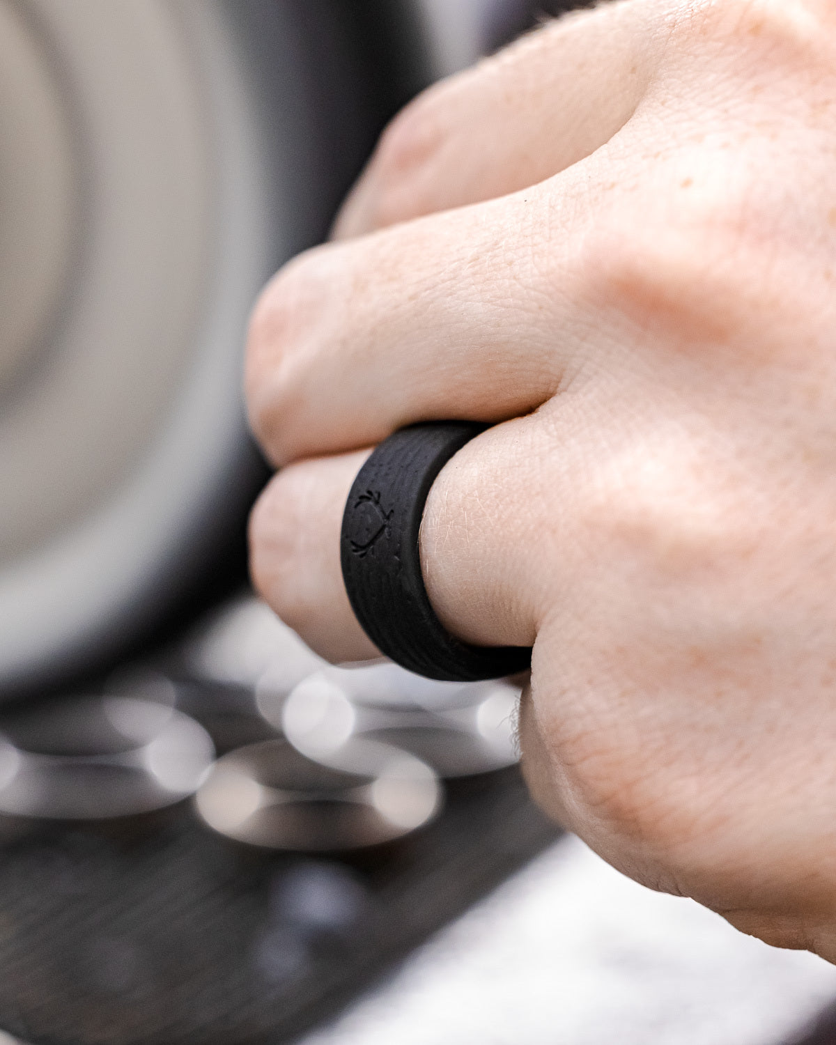 BLACK WOOD GRAINED SILICONE WEDDING BAND-4