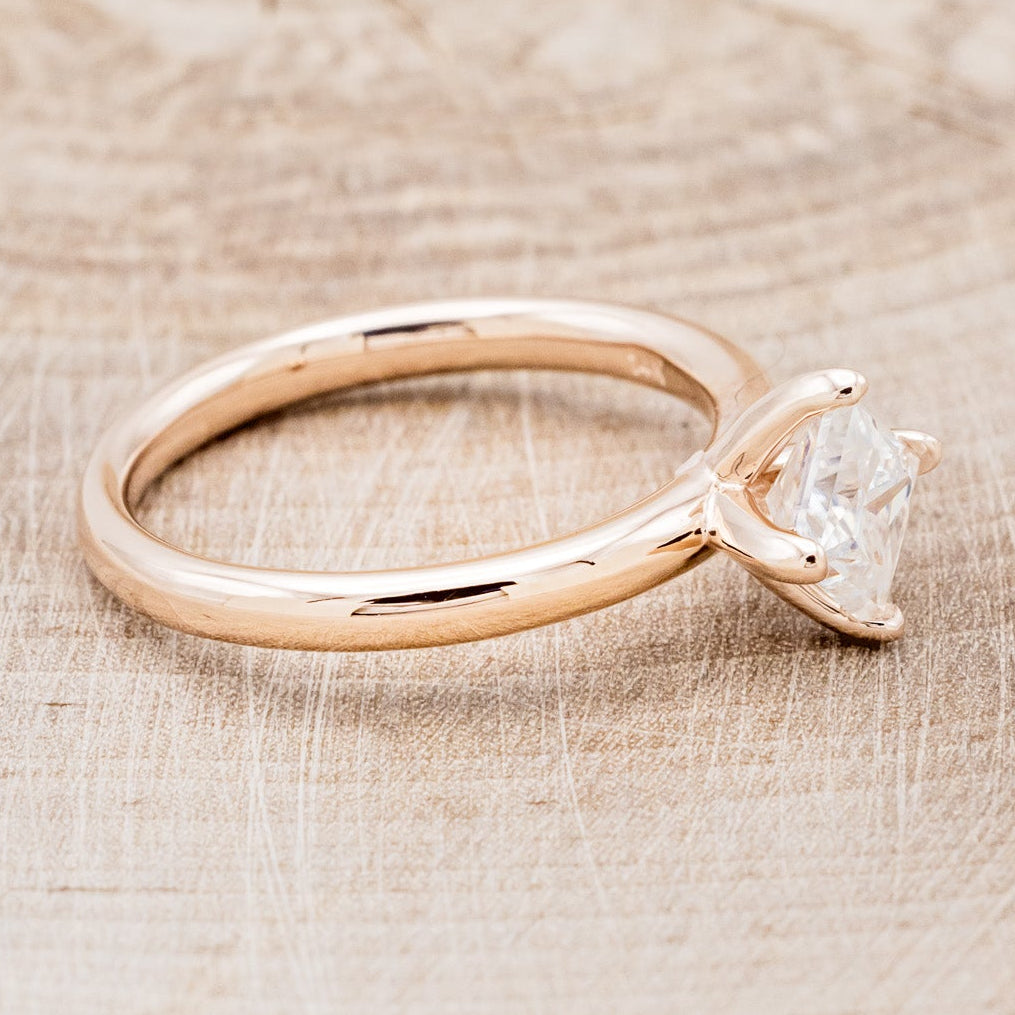 PRINCESS CUT MOISSANITE SOLITAIRE ENGAGEMENT RING-2