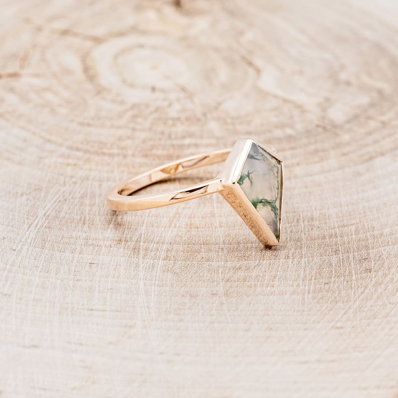 "WILLA" - KITE CUT MOSS AGATE SOLITAIRE ENGAGEMENT RING