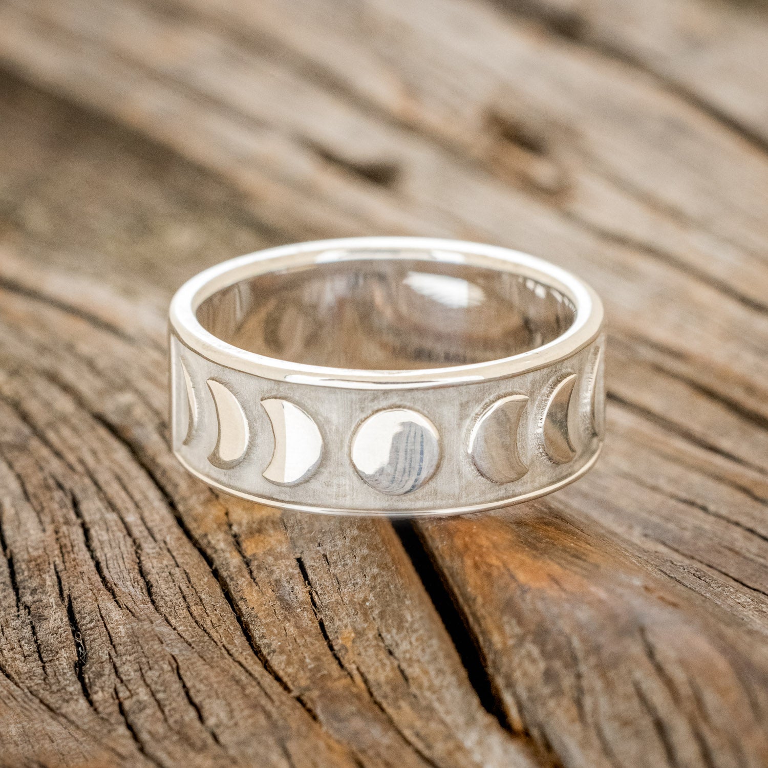 "LUCIAN" - CUSTOM EMBOSSED MOON PHASE WEDDING RING-7