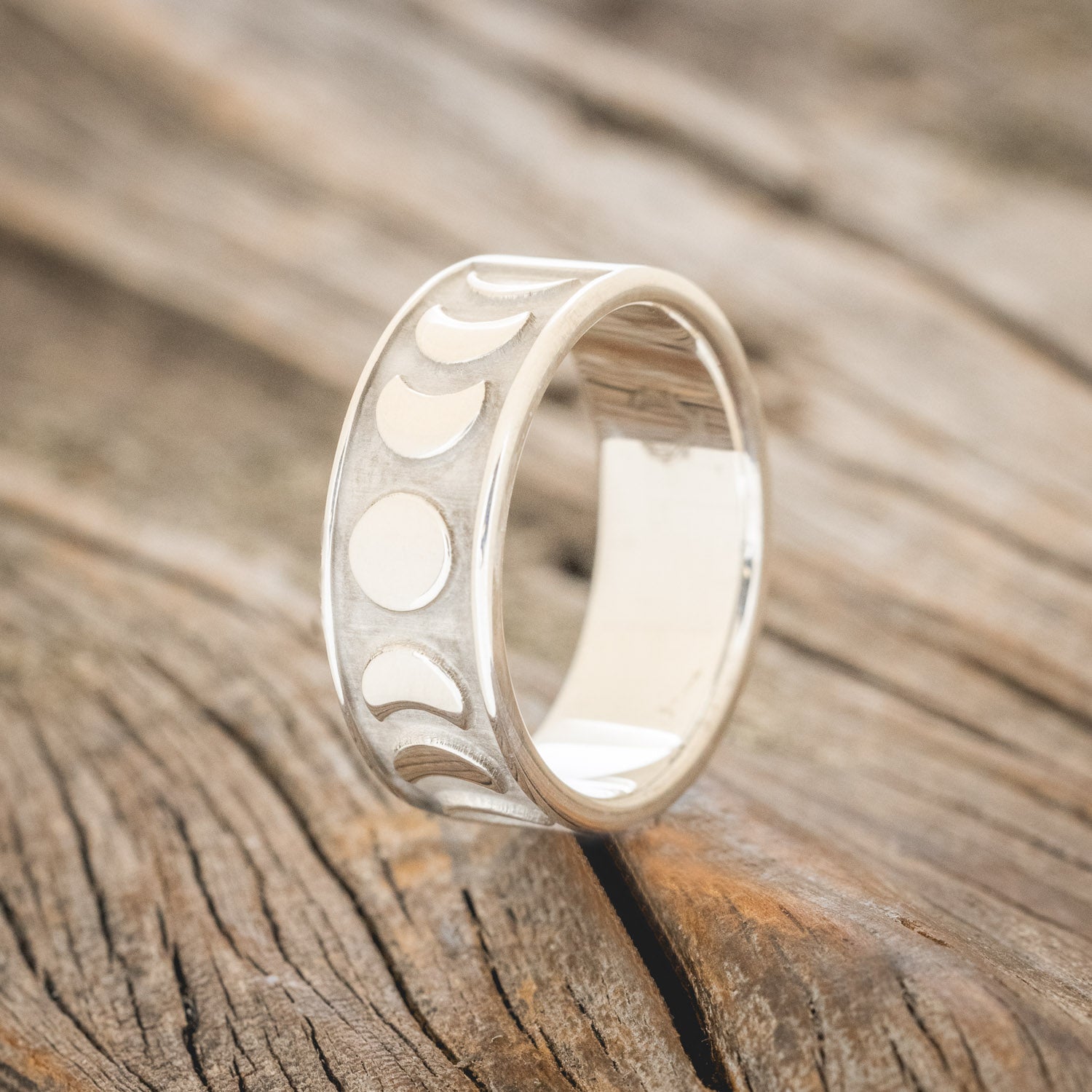 "LUCIAN" - CUSTOM EMBOSSED MOON PHASE WEDDING RING-5