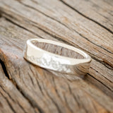 MOUNTAIN ENGRAVED WEDDING BAND WITH ANTLER LINING