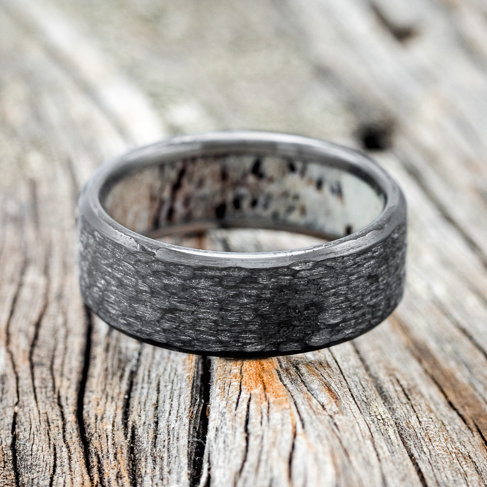 HAMMERED ANTLER LINED WEDDING RING-13
