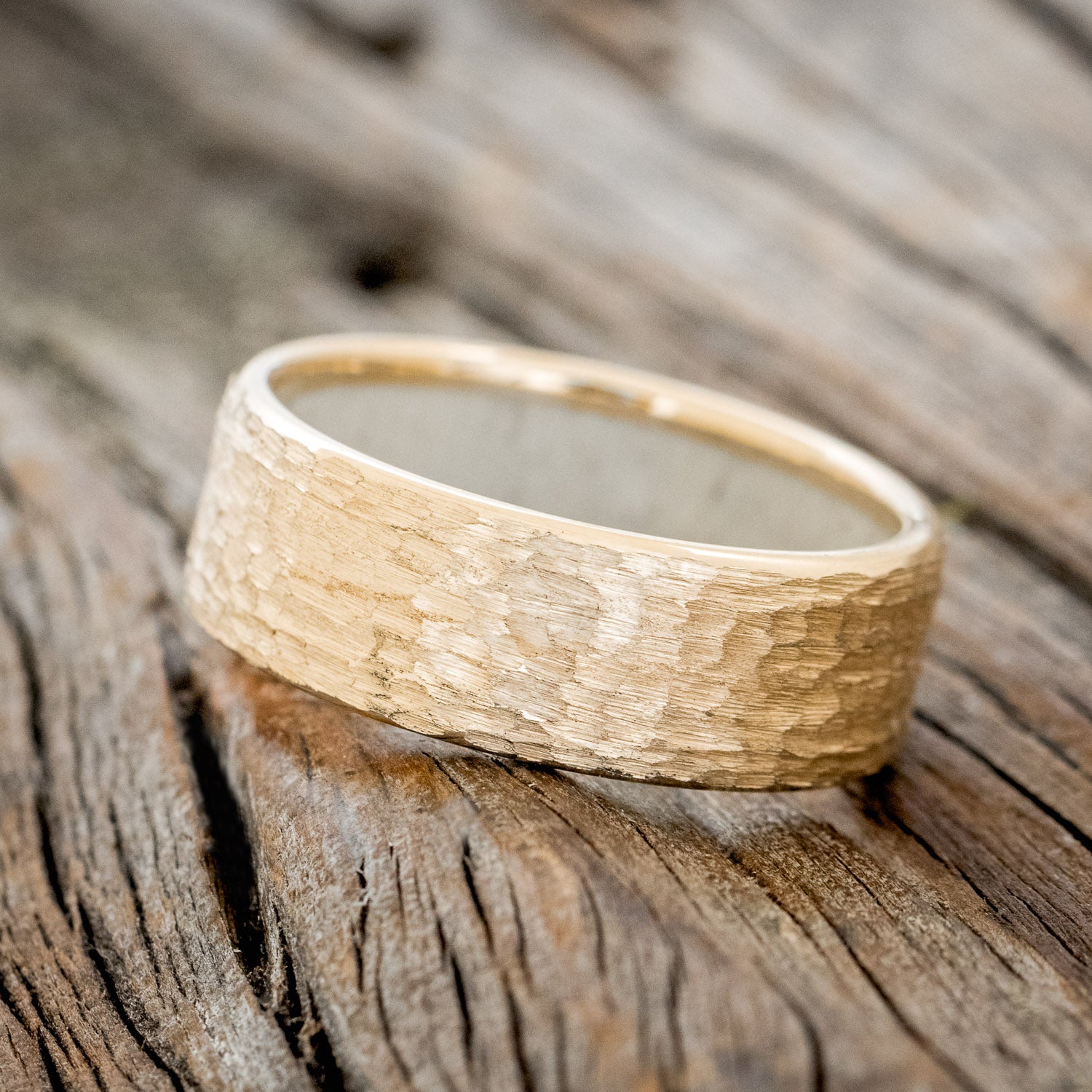 HAMMERED ANTLER LINED WEDDING RING-22