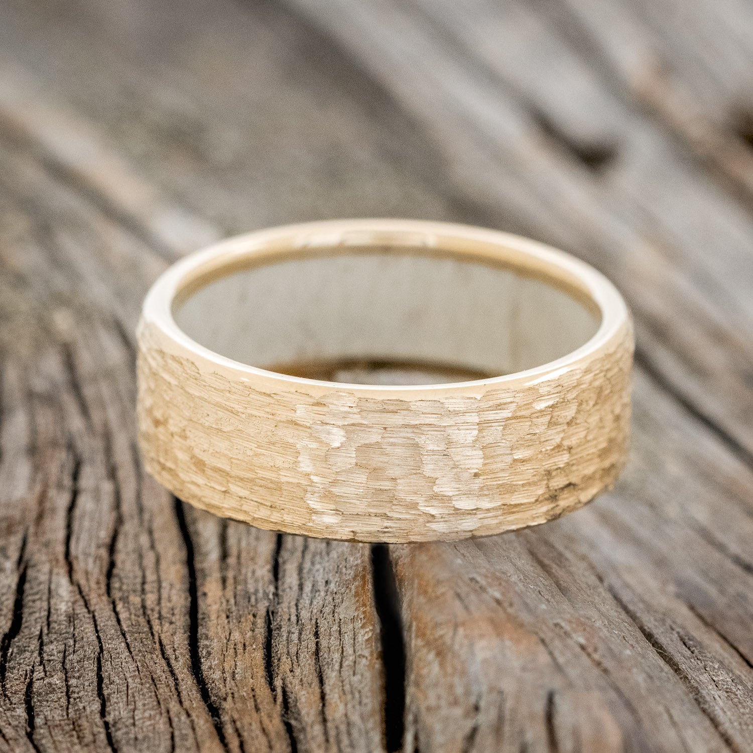 HAMMERED ANTLER LINED WEDDING RING-24