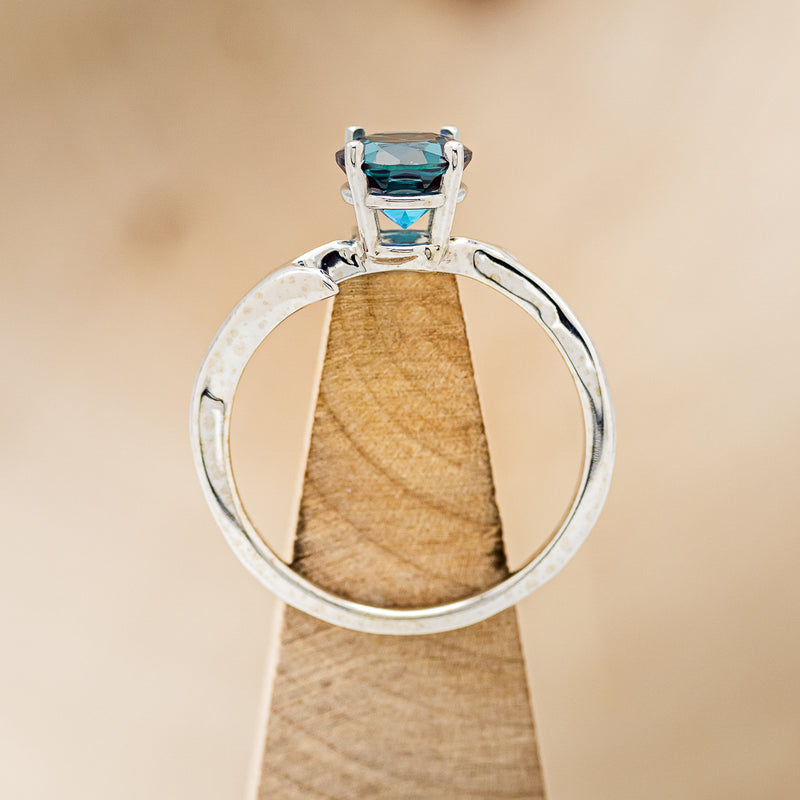 "ARTEMIS" - ROUND CUT LAB-GROWN ALEXANDRITE ENGAGEMENT RING WITH AN ANTLER-STYLE BAND