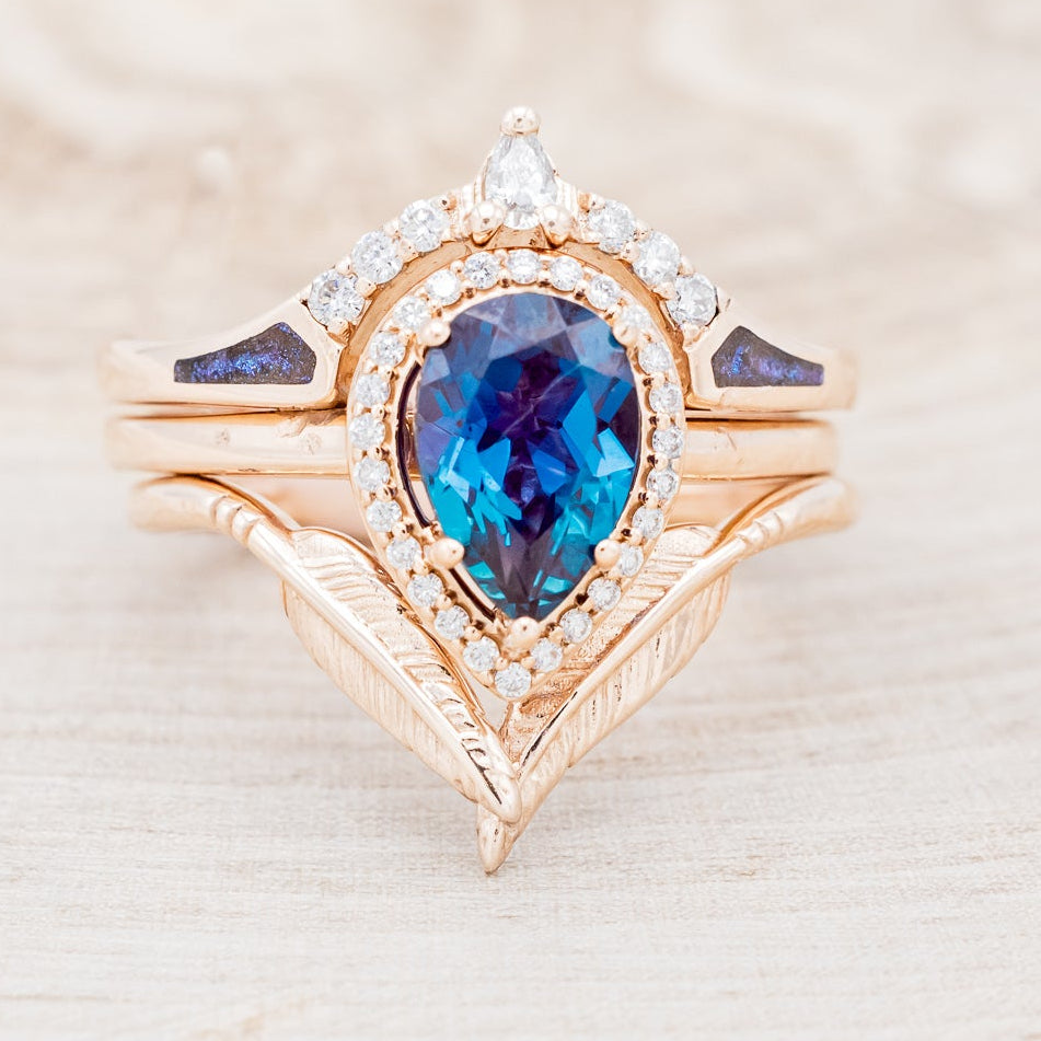 "CLARISS" - BRIDAL SUITE - PEAR SHAPED LAB-GROWN ALEXANDRITE ENGAGEMENT RING WITH DIAMOND HALO & TRACERS-4