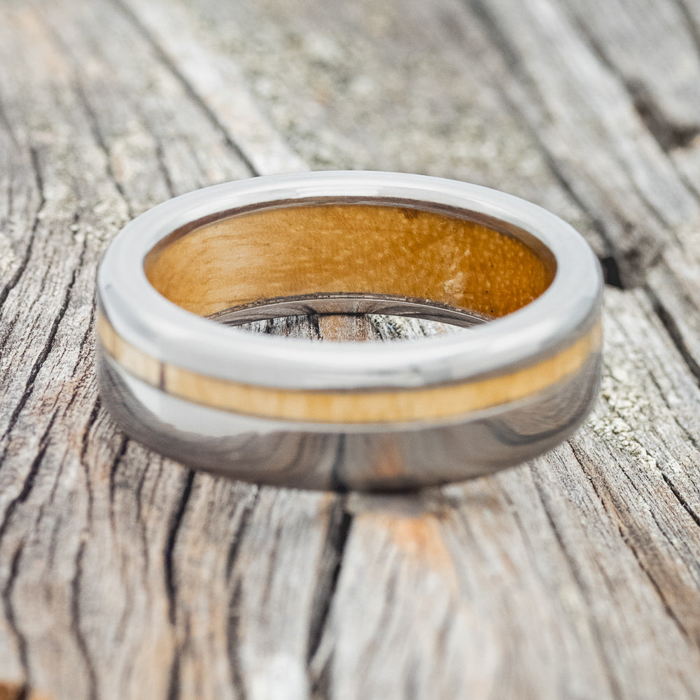"VERTIGO" - SPALTED MAPLE INLAY & LINING WEDDING BAND-8