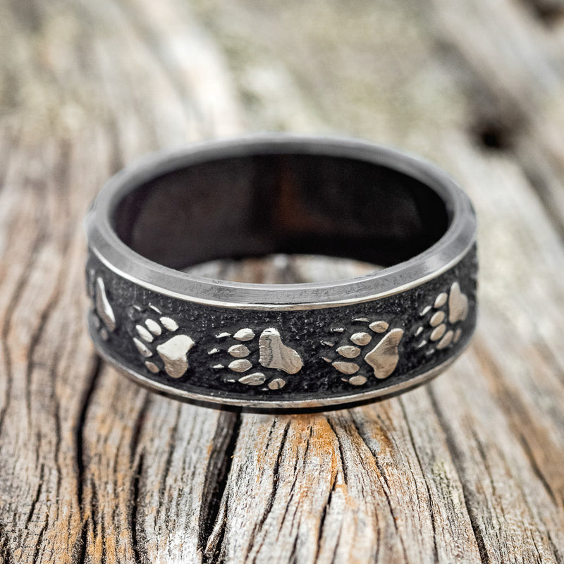 "LEGACY"- CHANNEL EMBOSSED BEAR PAWS WEDDING BAND - SIZE 10