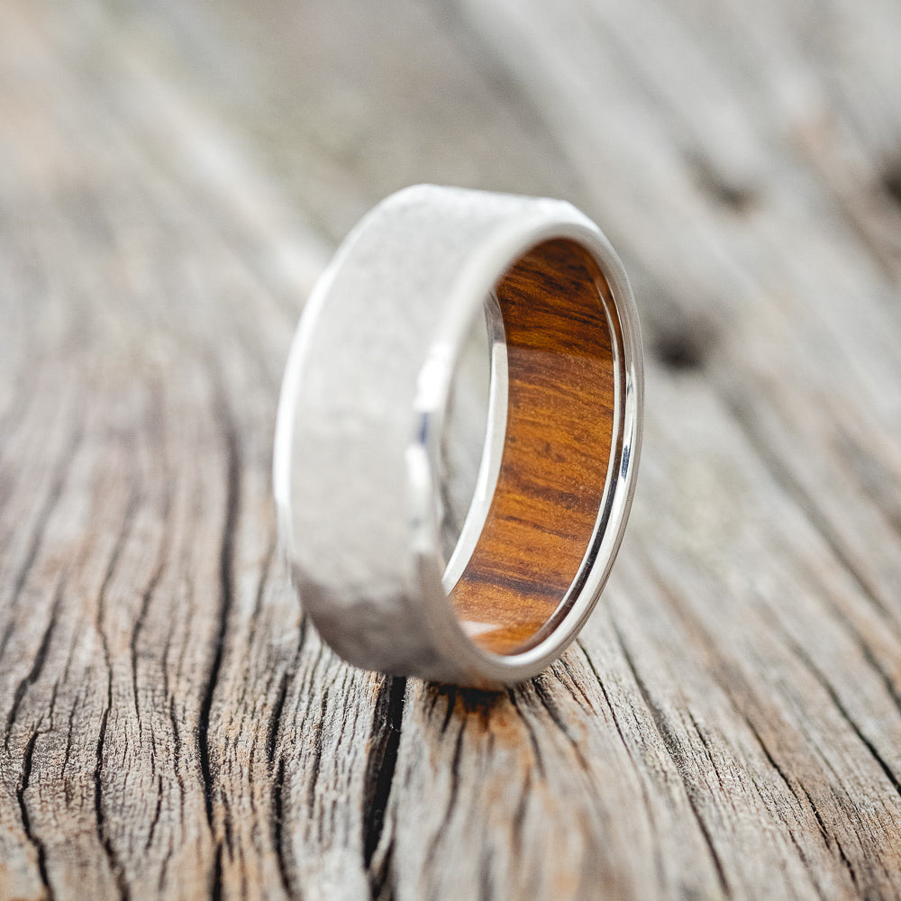 HAMMERED WEDDING BAND WITH IRONWOOD LINING-2