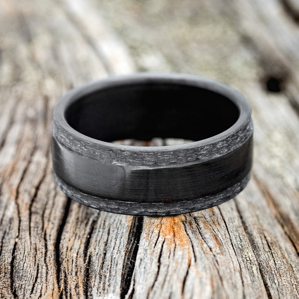 "SEDONA" - RAISED CENTER & HAMMERED EDGES WEDDING RING FEATURING A BLACK ZIRCONIUM BAND - READY TO SHIP-4